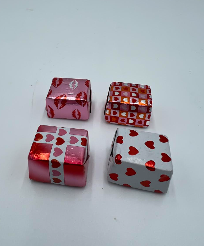 Abdallah Candies - Foiled Milk Chocolate Mini Presents Bulk - D427-224 DISSVF