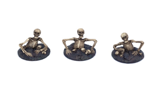 Land & Sea - Skeleton in Ground - FA68